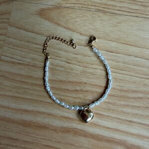 Elegant Gold and White Heart Bracelet